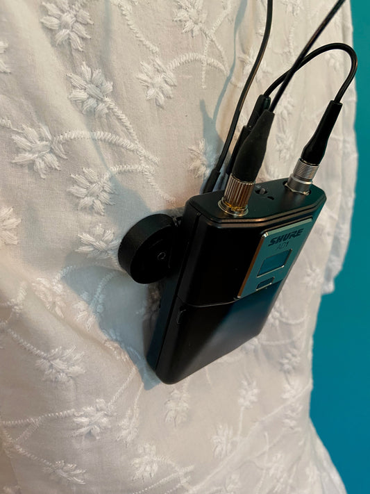 How to Attach a Wireless Lapel Pack to a Dress: A Step-by-Step Guide for AV Techs
